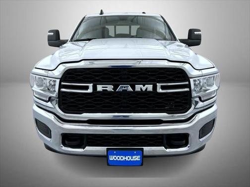 2023 RAM 2500 Tradesman Crew Cab 4x4 8' Box