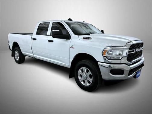 2023 RAM 2500 Tradesman Crew Cab 4x4 8' Box