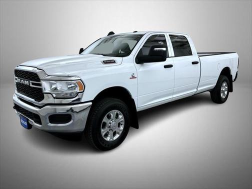 2023 RAM 2500 Tradesman Crew Cab 4x4 8' Box