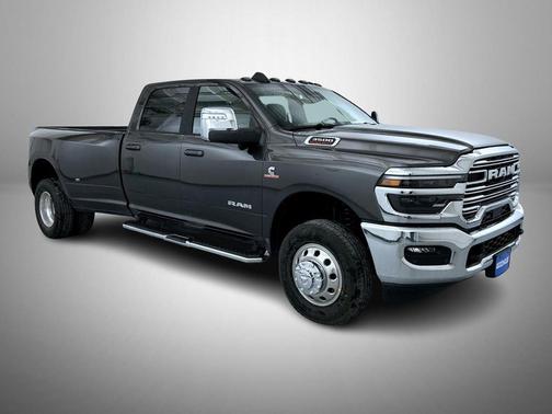 2026 RAM 3500 Laramie Crew Cab 4x4 8' Box