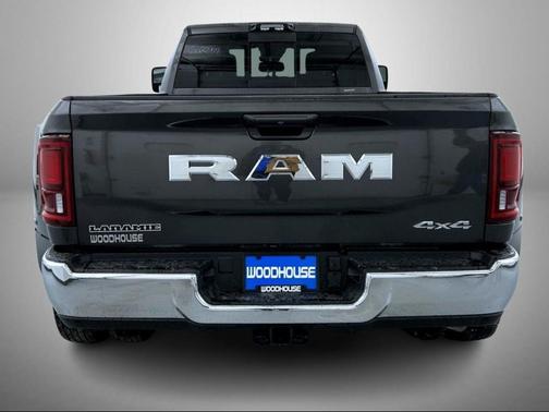 2026 RAM 3500 Laramie Crew Cab 4x4 8' Box