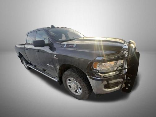 2019 RAM 2500 Tradesman Crew Cab 4x4 6'4' Box