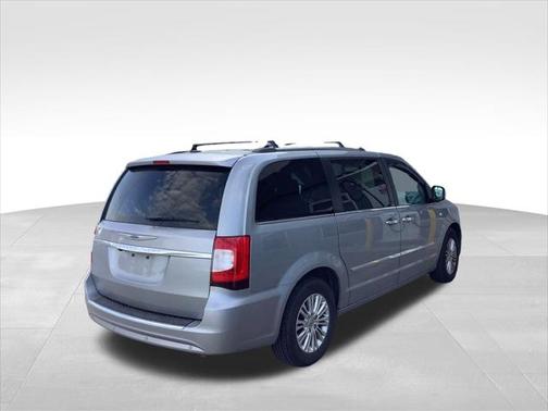 2014 Chrysler Town & Country Touring-L
