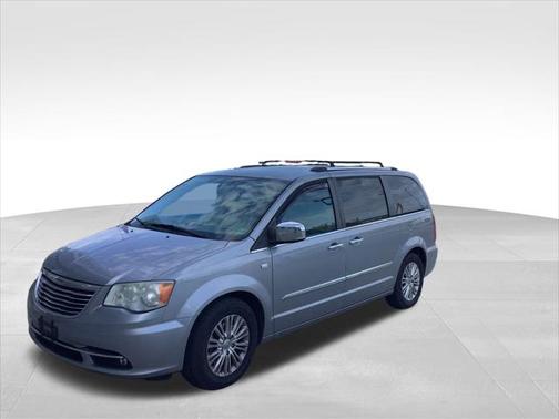 2014 Chrysler Town & Country Touring-L