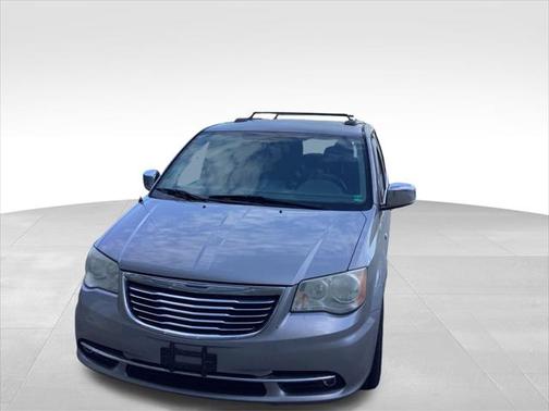 2014 Chrysler Town & Country Touring-L