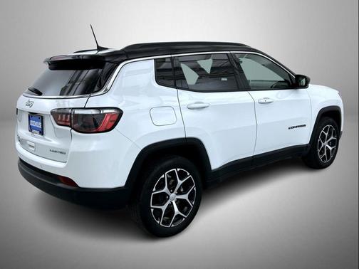 Bright White Clearcoat 2024 Jeep Compass Limited