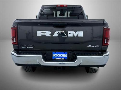 2025 RAM 2500 Big Horn Crew Cab 4x4 6'4' Box