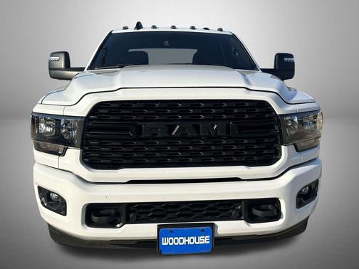 2024 RAM 3500 Big Horn Crew Cab 4x4 8' Box