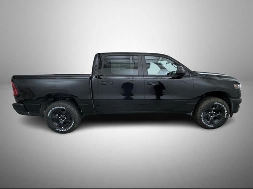 Diamond Black Crystal Pearlcoat 2026 RAM 1500 Warlock Crew Cab 4x4 5'7' Box