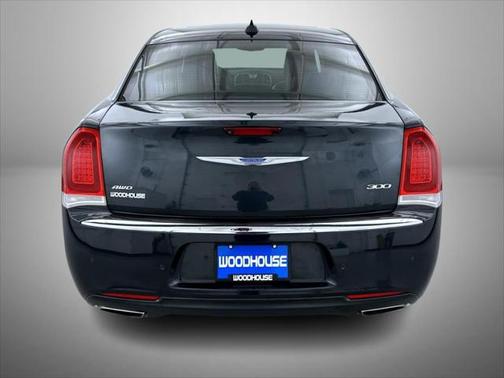 2018 Chrysler 300 Limited
