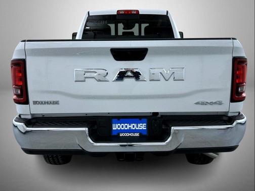 2026 RAM 2500 Tradesman Crew Cab 4x4 8' Box