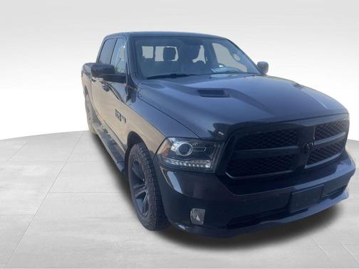 2017 RAM 1500 Night Crew Cab 4x4 5'7' Box