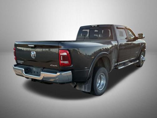 2019 RAM 3500 Laramie Crew Cab 4x4 8' Box