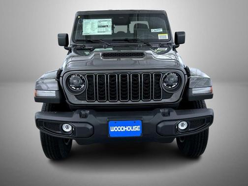 Granite Crystal Metallic Clearcoat 2026 Jeep Gladiator Sport S