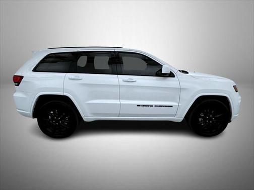 2022 Jeep Grand Cherokee Laredo
