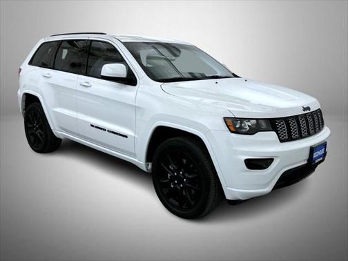 2022 Jeep Grand Cherokee Laredo
