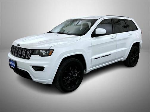 2022 Jeep Grand Cherokee Laredo