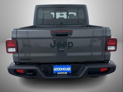 Granite Crystal Metallic Clearcoat 2026 Jeep Gladiator Sport