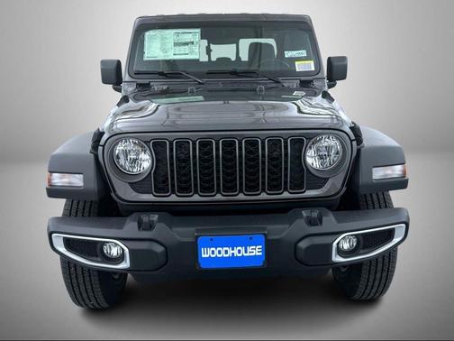 Granite Crystal Metallic Clearcoat 2026 Jeep Gladiator Sport