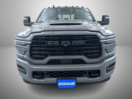 Ceramic Gray Clearcoat 2026 RAM 2500 Laramie Crew Cab 4x4 6'4' Box