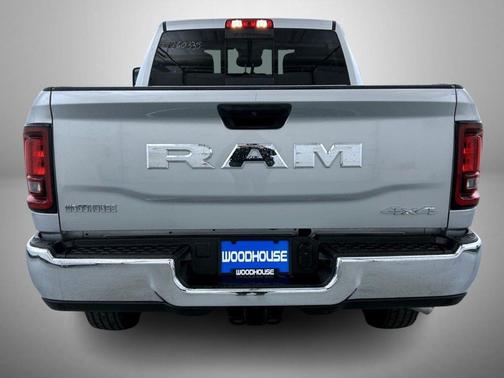 2026 RAM 2500 Tradesman Crew Cab 4x4 6'4' Box