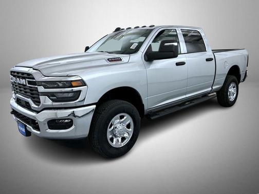 2026 RAM 2500 Tradesman Crew Cab 4x4 6'4' Box