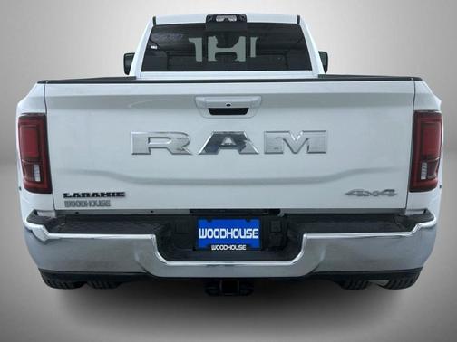 2026 RAM 3500 Laramie Crew Cab 4x4 8' Box