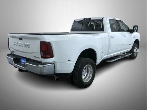 2026 RAM 3500 Laramie Crew Cab 4x4 8' Box