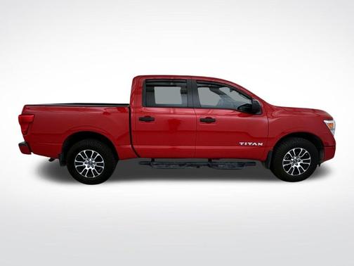 2024 Nissan Titan SV