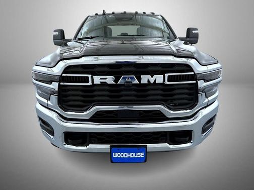 2025 RAM 3500 Big Horn Crew Cab 4x4 8' Box