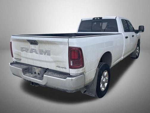 2025 RAM 2500 Big Horn Crew Cab 4x4 8' Box