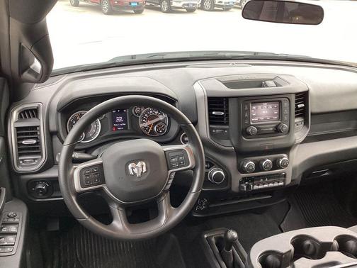 2022 RAM 2500 Tradesman Crew Cab 4x4 6'4' Box