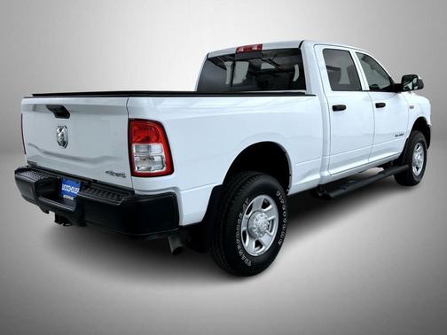 2022 RAM 2500 Tradesman Crew Cab 4x4 6'4' Box