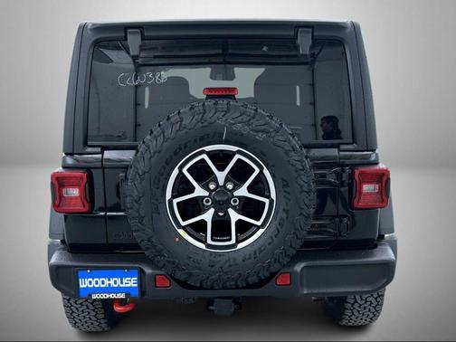 Black Clearcoat 2026 Jeep Wrangler Rubicon