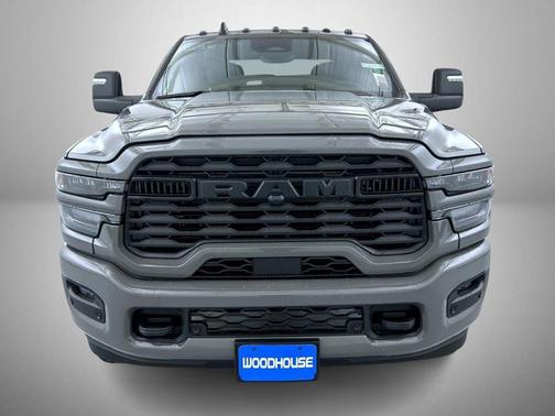 Ceramic Gray Clearcoat 2026 RAM 2500 Big Horn Crew Cab 4x4 6'4' Box