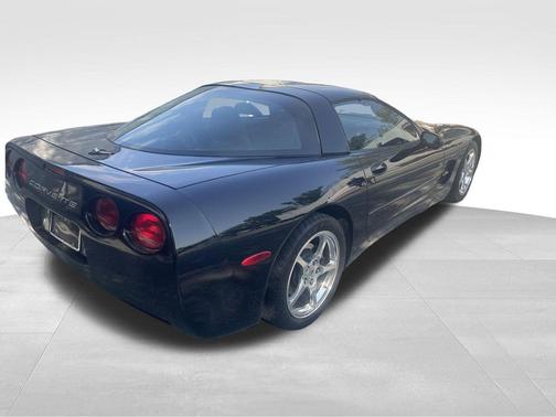 2004 Chevrolet Corvette Base