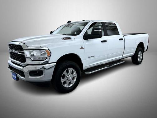 2024 RAM 3500 Big Horn Crew Cab 4x4 8' Box