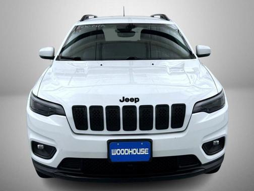 Bright White Clearcoat 2021 Jeep Cherokee Altitude