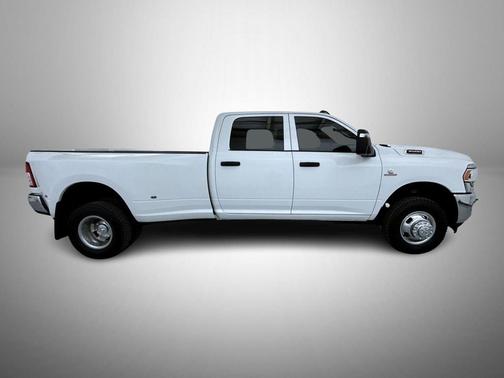Bright White Clearcoat 2023 RAM 3500 Tradesman Crew Cab 4x4 8' Box