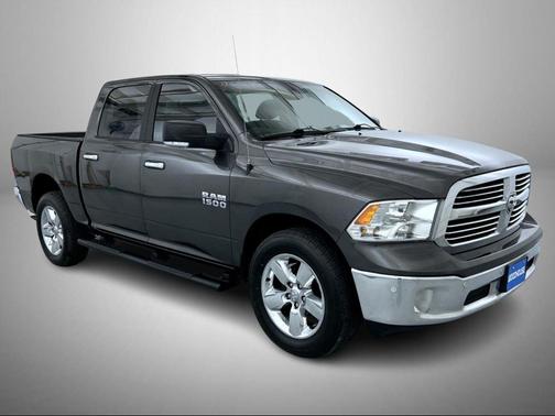 Granite Crystal Metallic Clearcoat 2017 RAM 1500 Big Horn