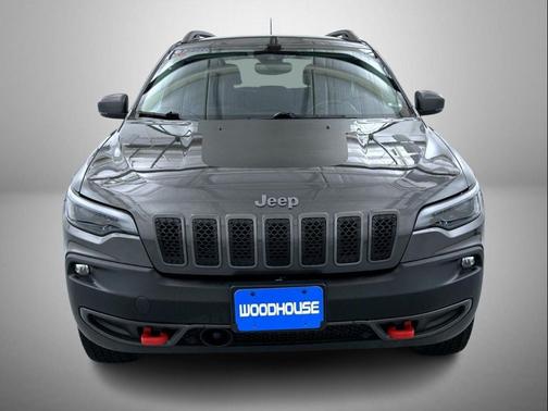 Granite Crystal Metallic Clearcoat 2021 Jeep Cherokee Trailhawk