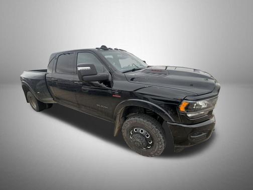 2024 RAM 3500 Limited Mega Cab 4x4 6'4' Box