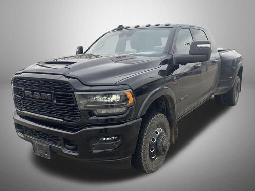 2024 RAM 3500 Limited Mega Cab 4x4 6'4' Box