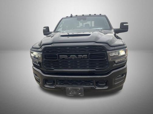 2024 RAM 3500 Limited Mega Cab 4x4 6'4' Box