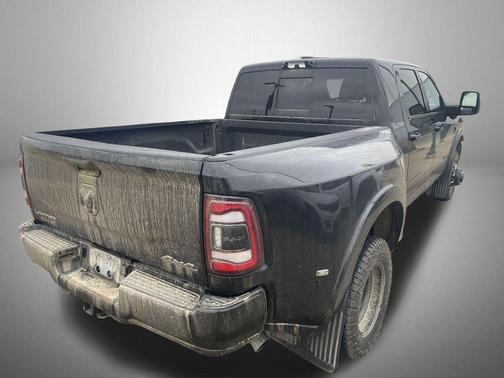 2024 RAM 3500 Limited Mega Cab 4x4 6'4' Box