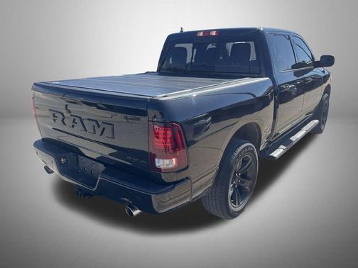 2017 RAM 1500 Night Crew Cab 4x4 5'7' Box