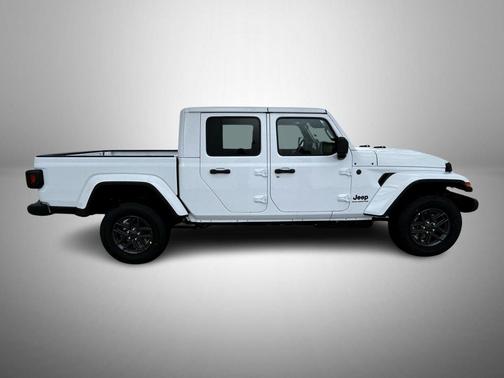 2026 Jeep Gladiator Sport S