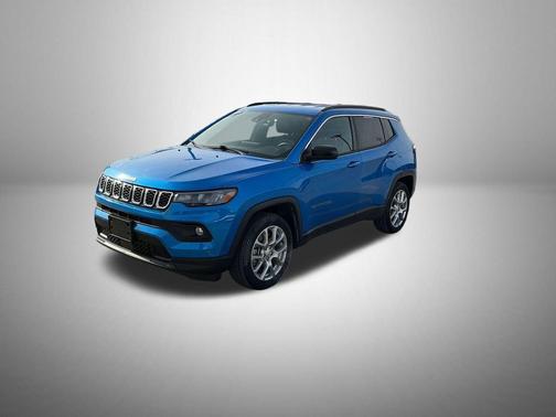 2024 Jeep Compass Latitude Lux