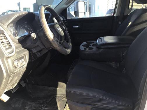 2019 RAM 2500 Tradesman Crew Cab 4x4 8' Box