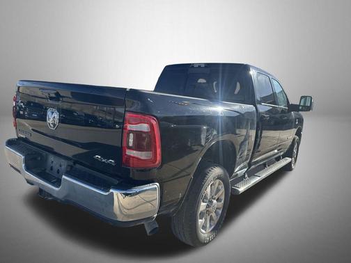 2023 RAM 2500 Laramie Crew Cab 4x4 6'4' Box